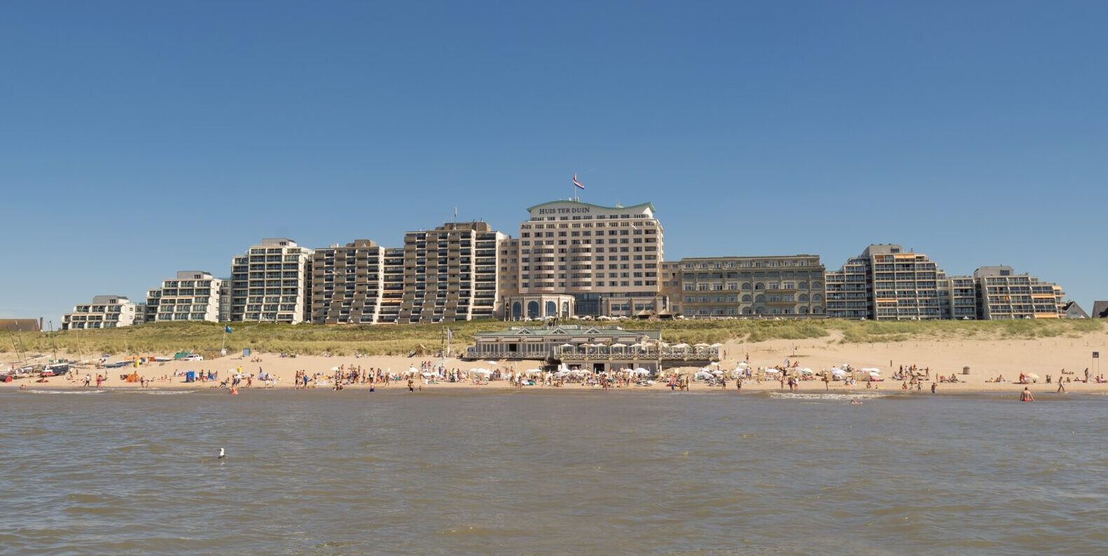 Bleisure Bliss: Noordwijk Beach & Nature Stay